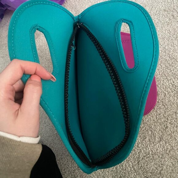 2 Lunchboxes - Picture 3 of 3